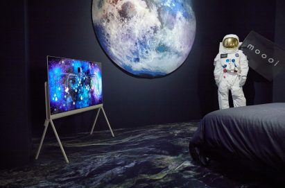 LG screen in maximalist space