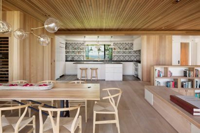 Peconic House, New York, by Mapos