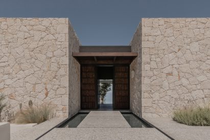 Entrance to O Lofos by Block722