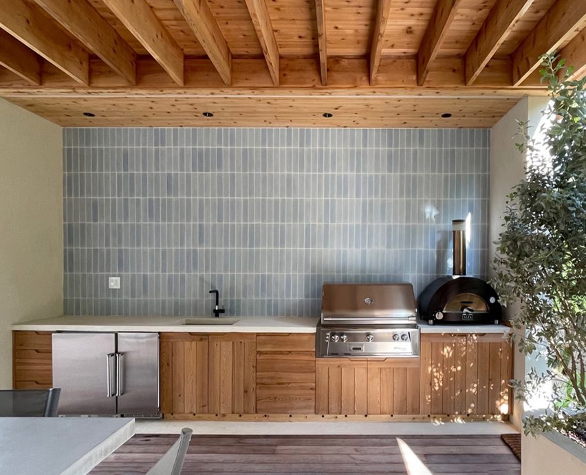 Bahamas house by Brillhart and Garth Sawyer