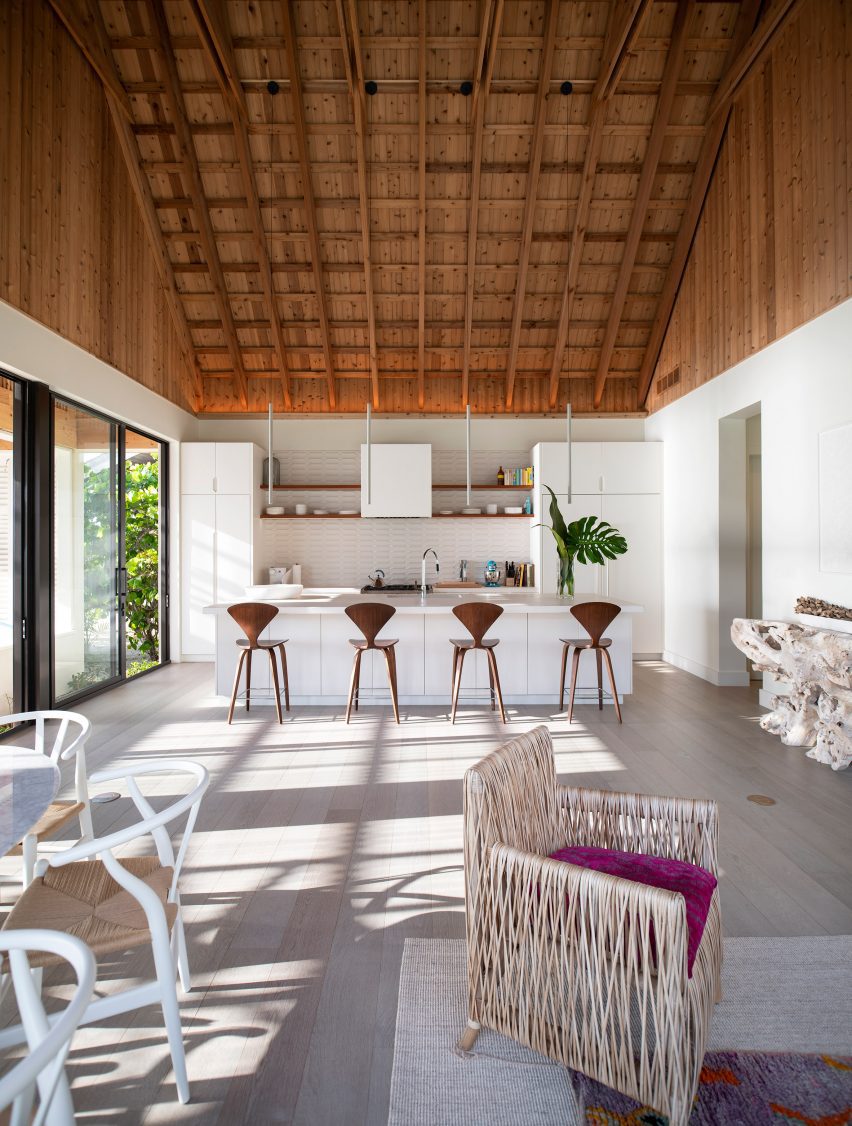 Bahamas house by Brillhart and Garth Sawyer