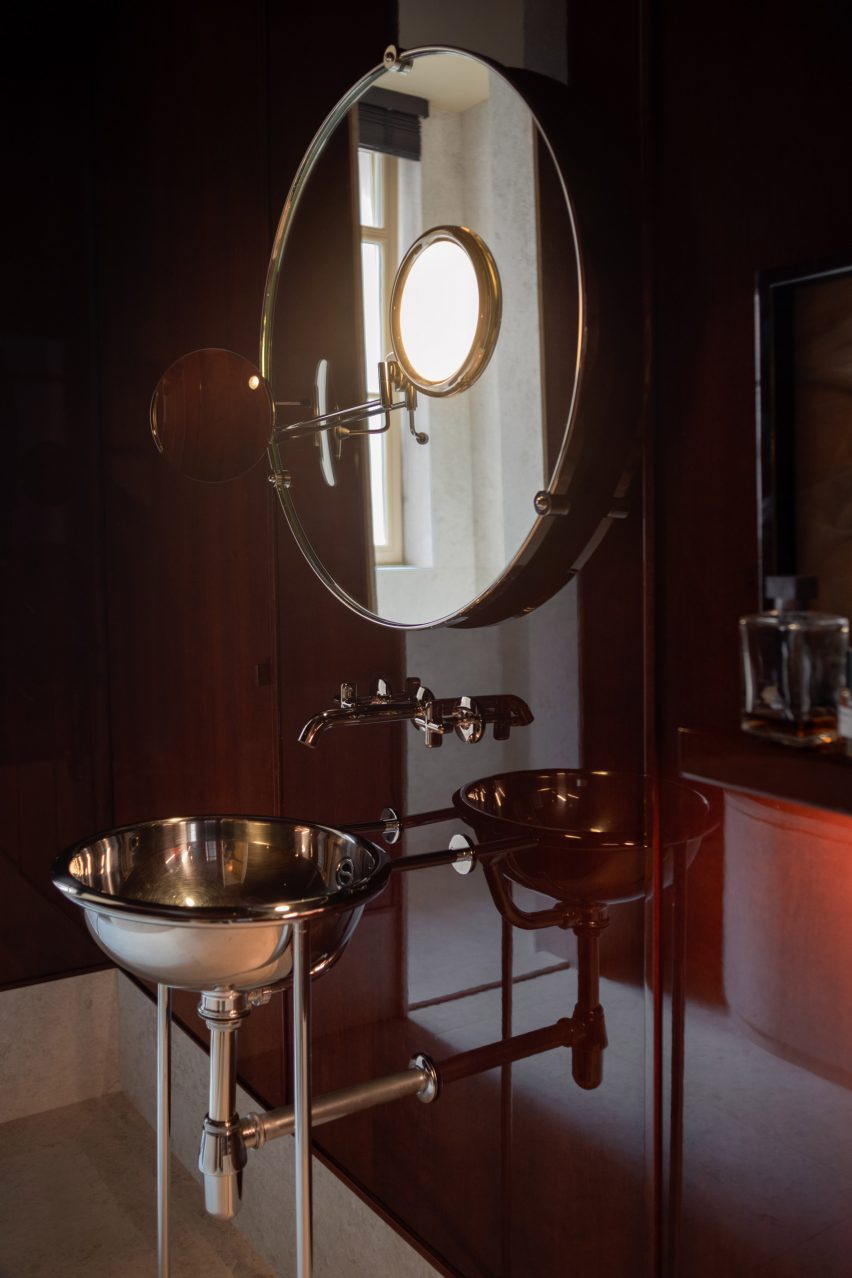 Canal Saint-Martin apartment by Rodolphe Parente