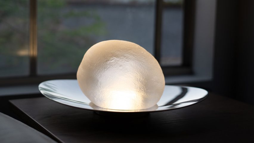 Citron lamp by Tongqi Lu
