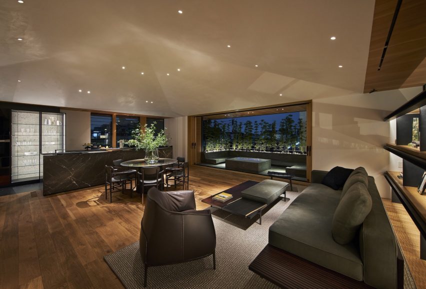 C4L House by Cubo Design Architects