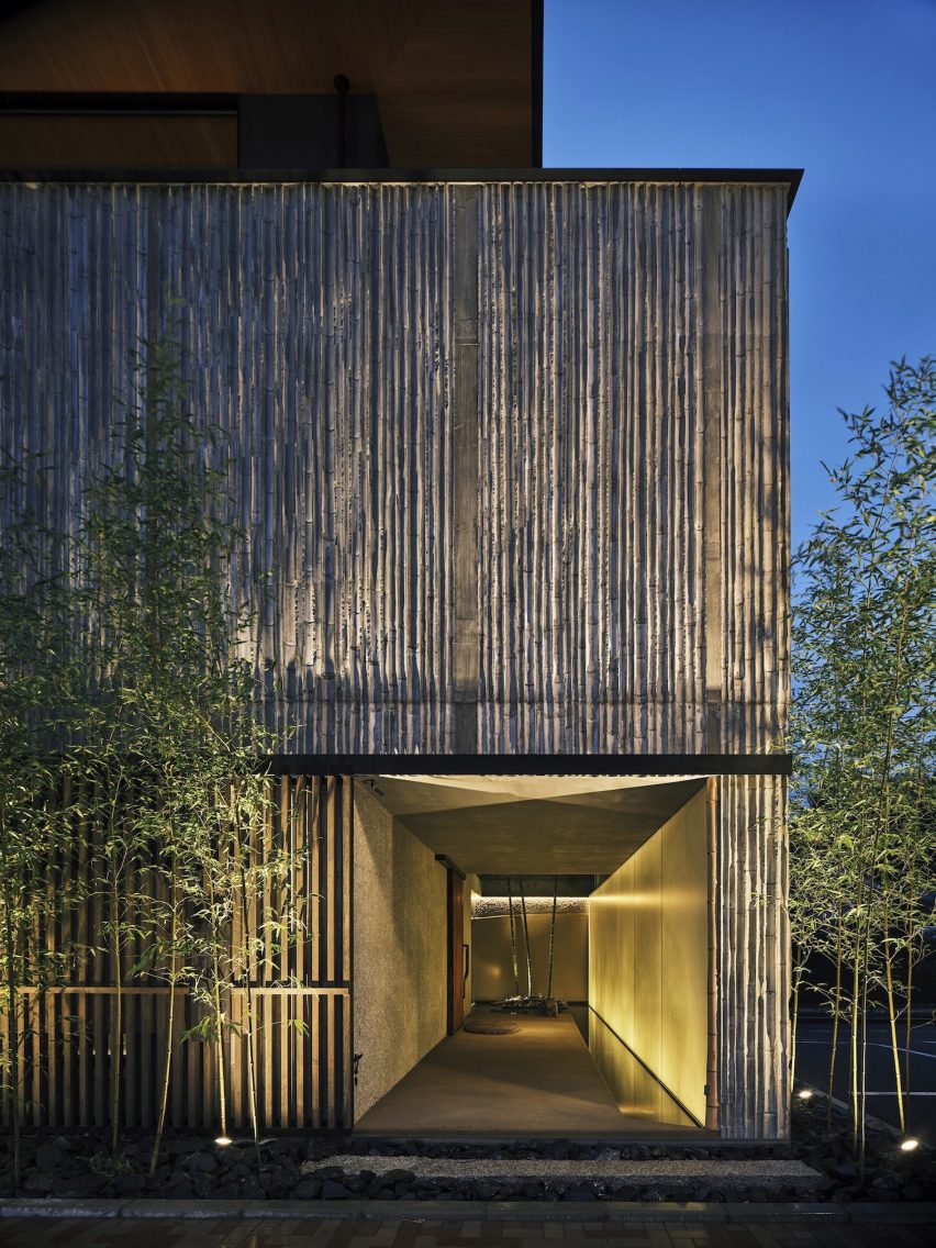 C4L House by Cubo Design Architects