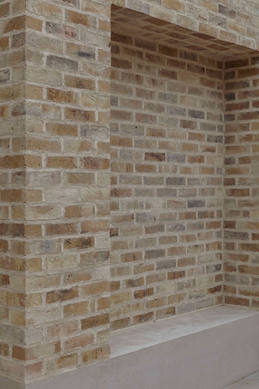 Exterior of De Beauvoir Extension by Architecture for London