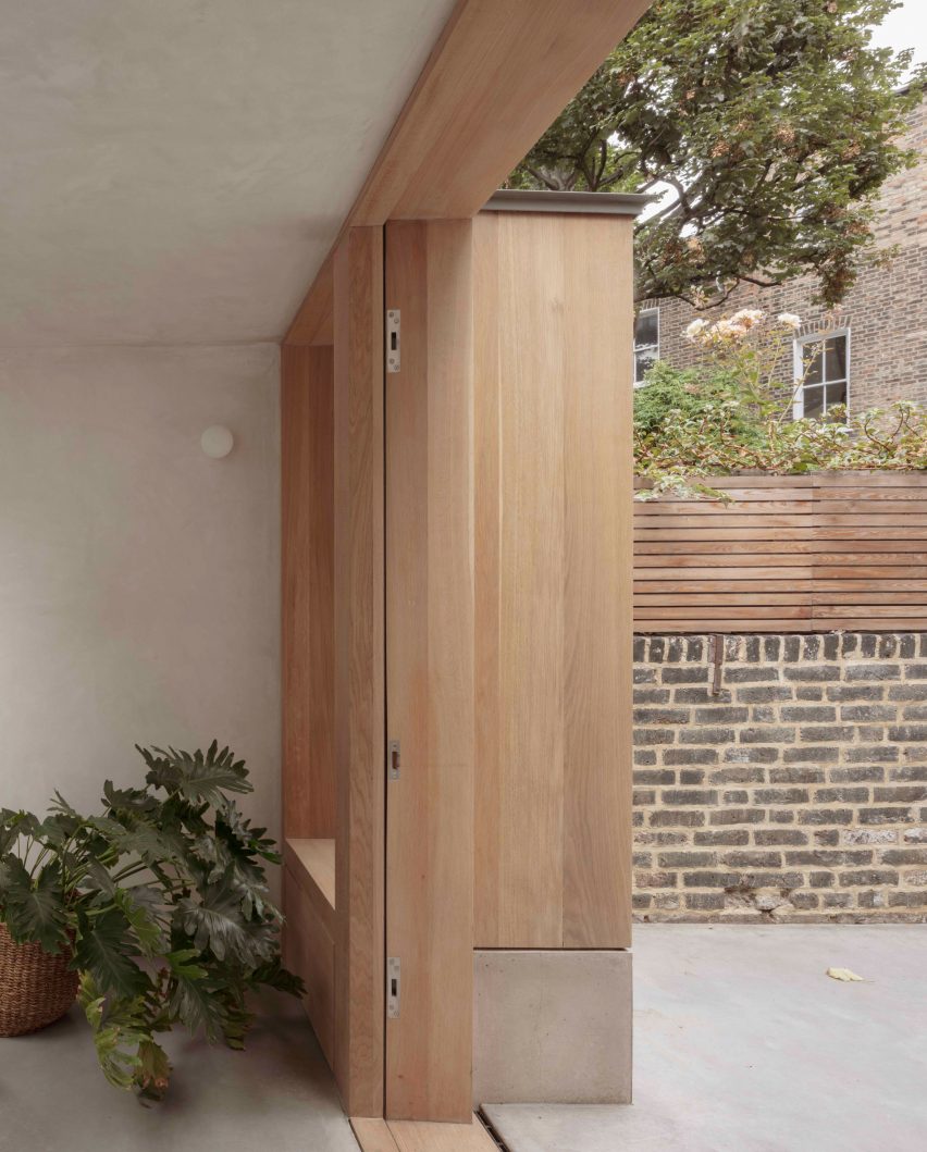 Interior of De Beauvoir Extension by Architecture for London