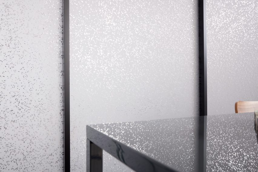 Flare material collection by 3form