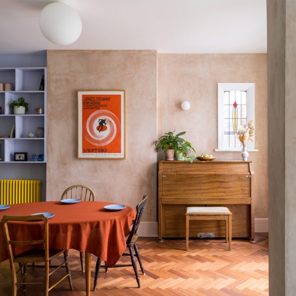 Graphic House by Office S&M