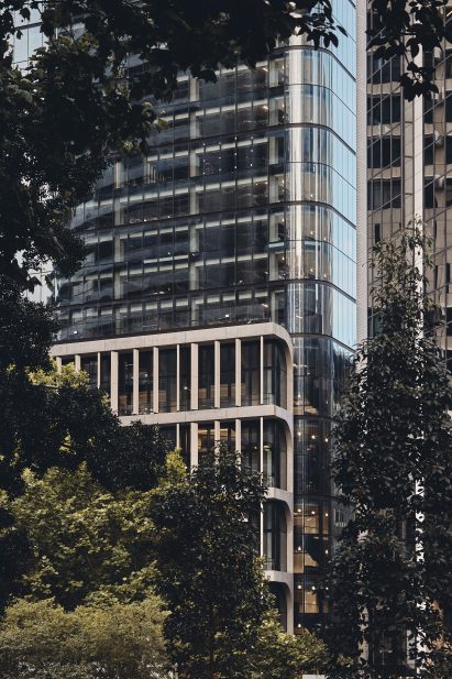 Arched facade of Sydney skyscraper 