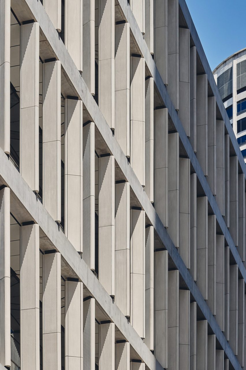 Poly Centre office skyscraper in downtown Sydney by Grimshaw
