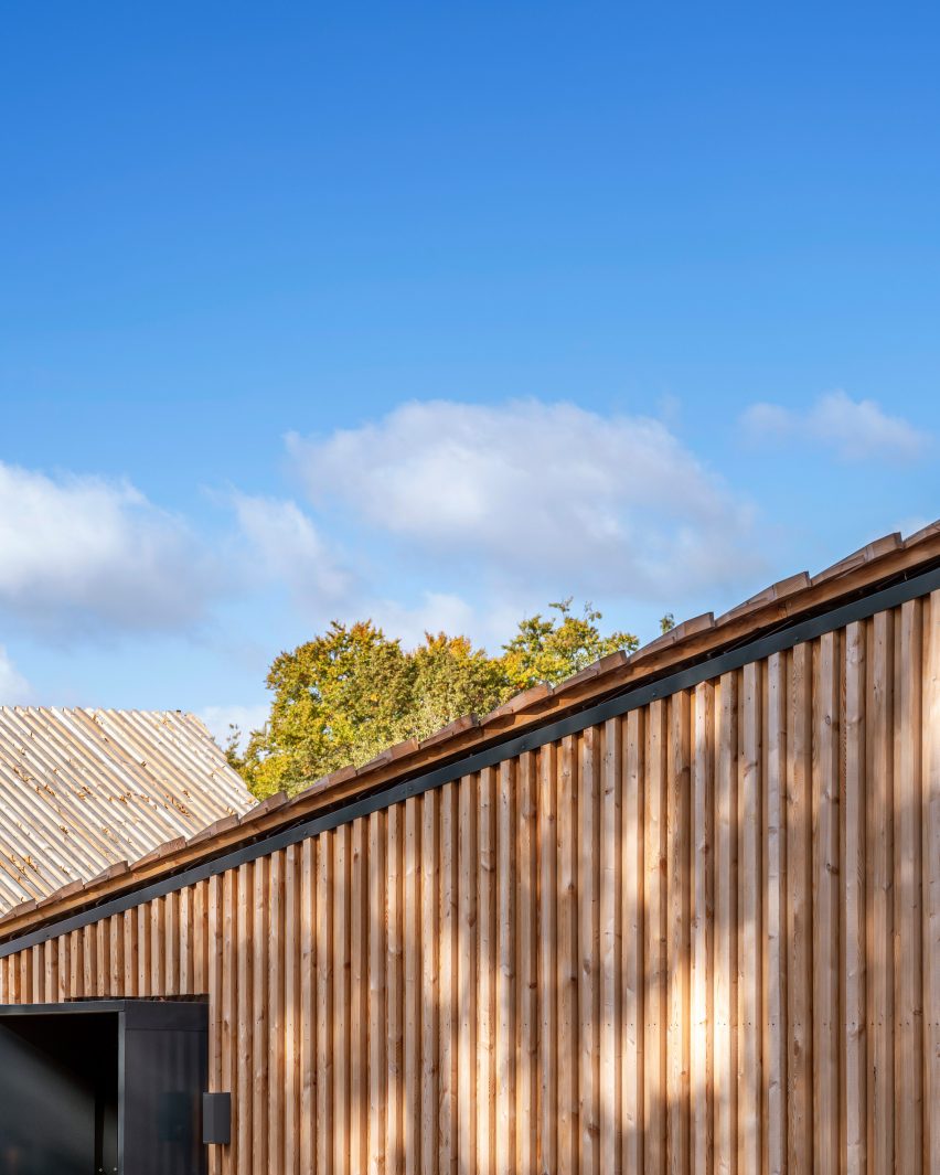 Exterior of Harwell Hide by Bell Phillips