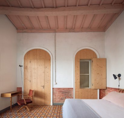 Guest room of Hevresac Hotel