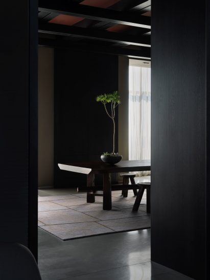 Black table in Hotel AC Los Angeles