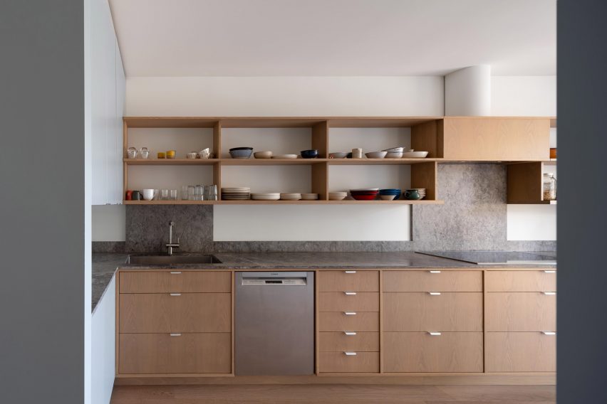 Kitchen in Studio Vaaro's House M