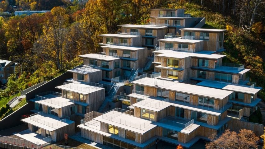 Kengo Kuma Miyanomori staggered housing