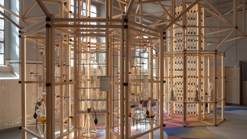 Expériences Immobiles installation by DWA Design Studio for Les Eaux Primordiales at Milan design week