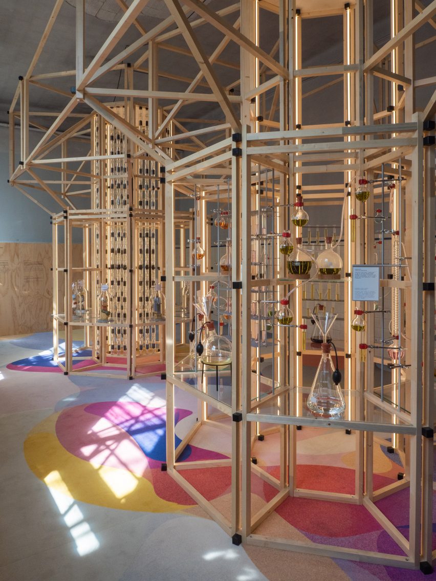 Expériences Immobiles installation by DWA Design Studio for Les Eaux Primordiales at Milan design week