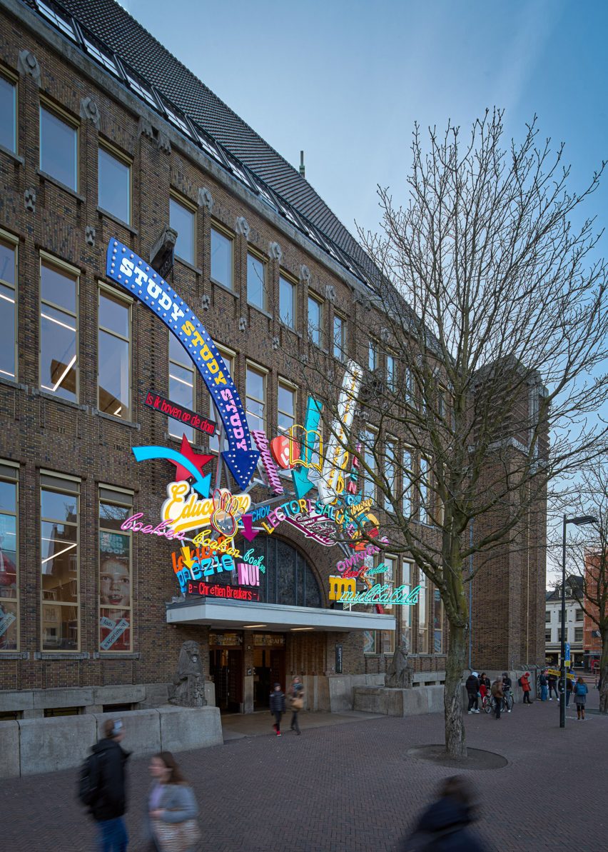 Utrecht library sign by Maarten Baas
