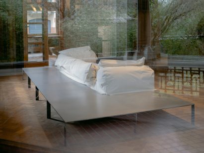 Lazy Pillows by Lukas Gchwandtner for Maniera