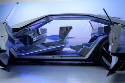 Peugeot Inception Concept open doors
