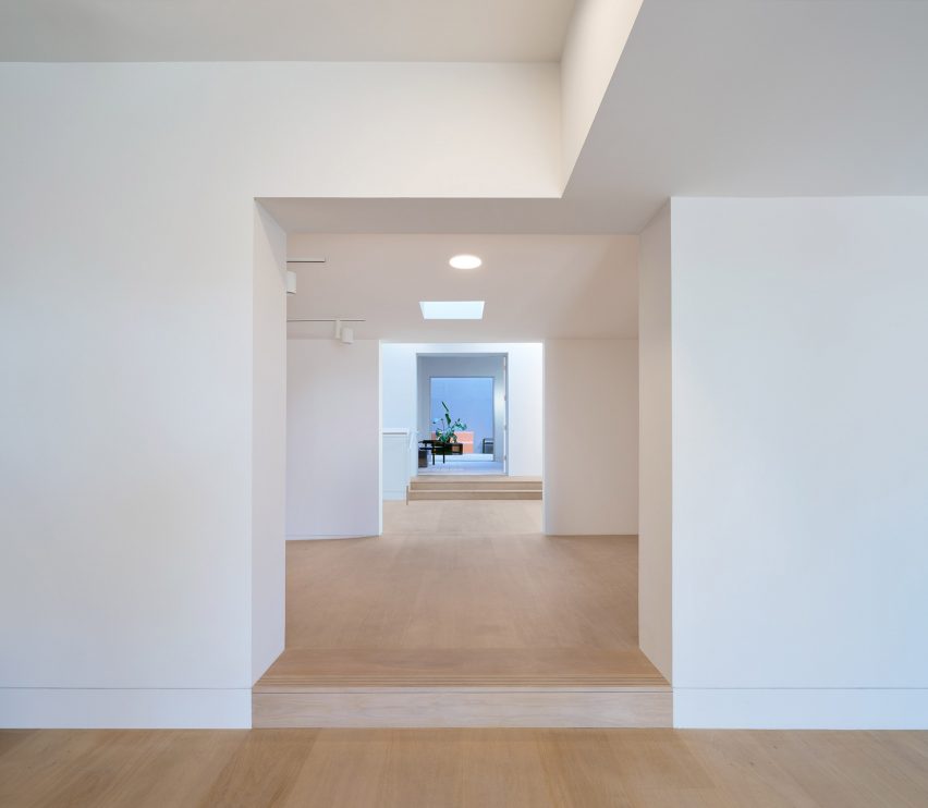 Phillips LA