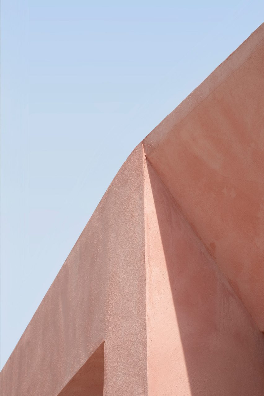 Exterior of Pink House by Courtney McDonnell Studio