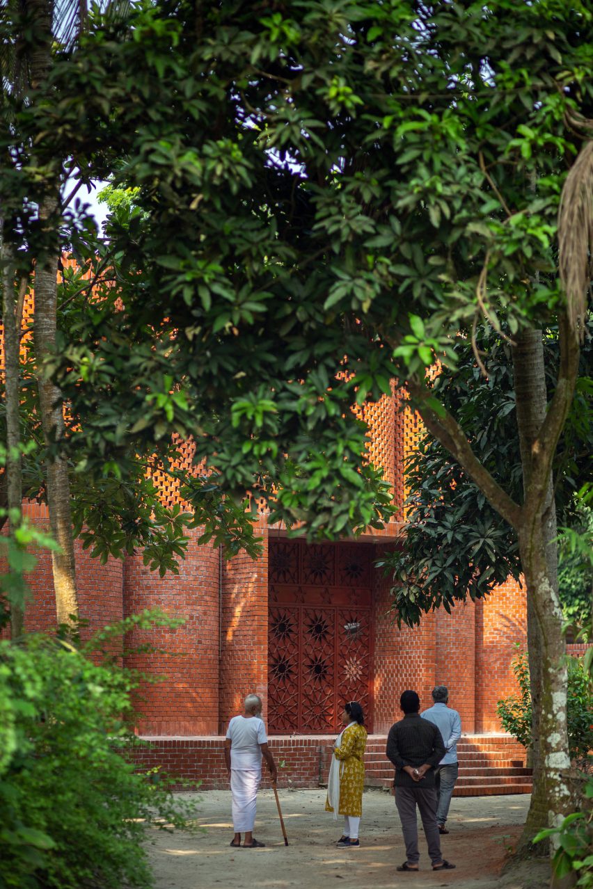 Exterior of Shah Muhammad Mohshin Khan Mausoleum in Bangladesh by Sthapotik