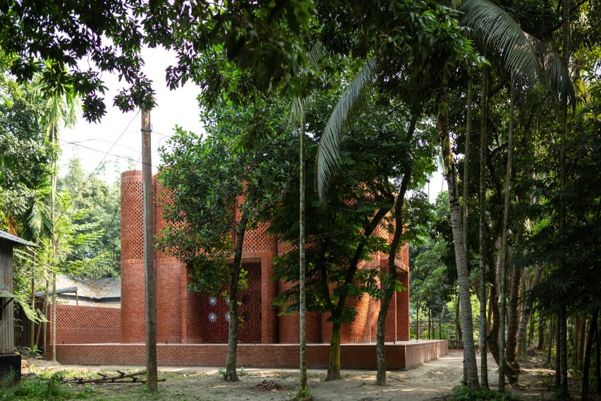 Exterior of Shah Muhammad Mohshin Khan Mausoleum in Bangladesh by Sthapotik