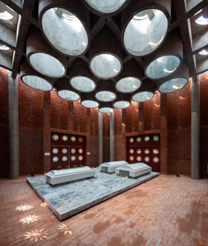 Interior of Shah Muhammad Mohshin Khan Mausoleum in Bangladesh by Sthapotik