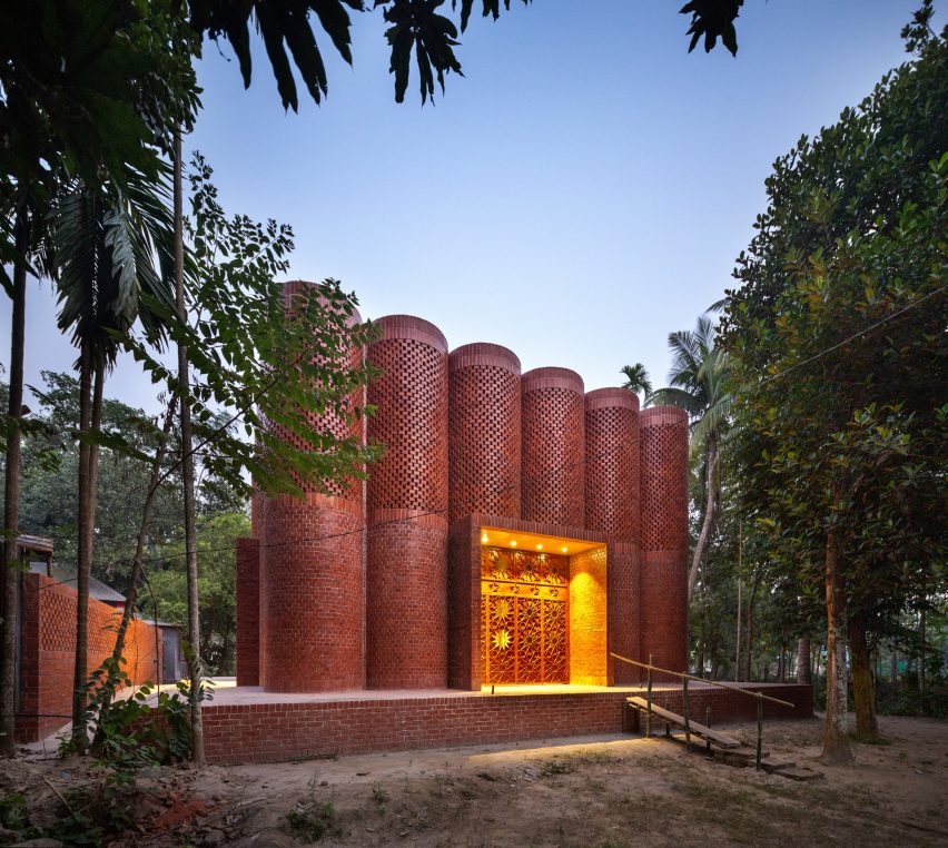 Exterior of Shah Muhammad Mohshin Khan Mausoleum in Bangladesh by Sthapotik
