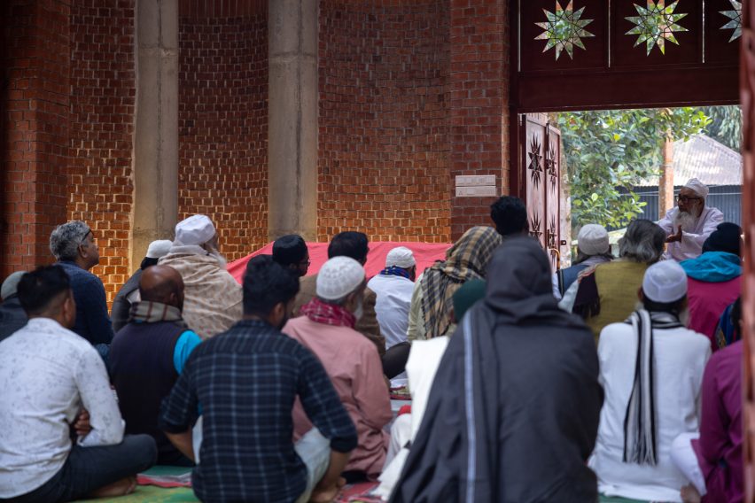 Interior of Shah Muhammad Mohshin Khan Mausoleum in Bangladesh by Sthapotik