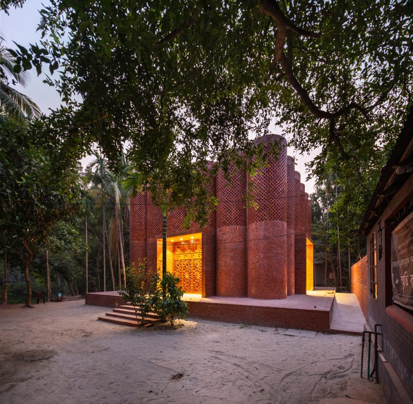 Exterior of Shah Muhammad Mohshin Khan Mausoleum in Bangladesh by Sthapotik