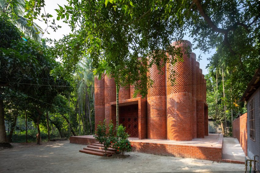 Exterior of Shah Muhammad Mohshin Khan Mausoleum in Bangladesh by Sthapotik