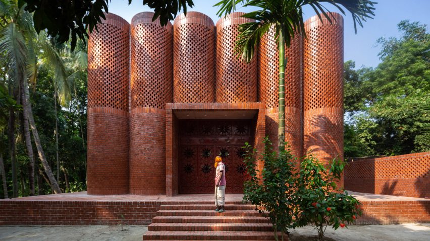 Exterior of Shah Muhammad Mohshin Khan Mausoleum in Bangladesh by Sthapotik