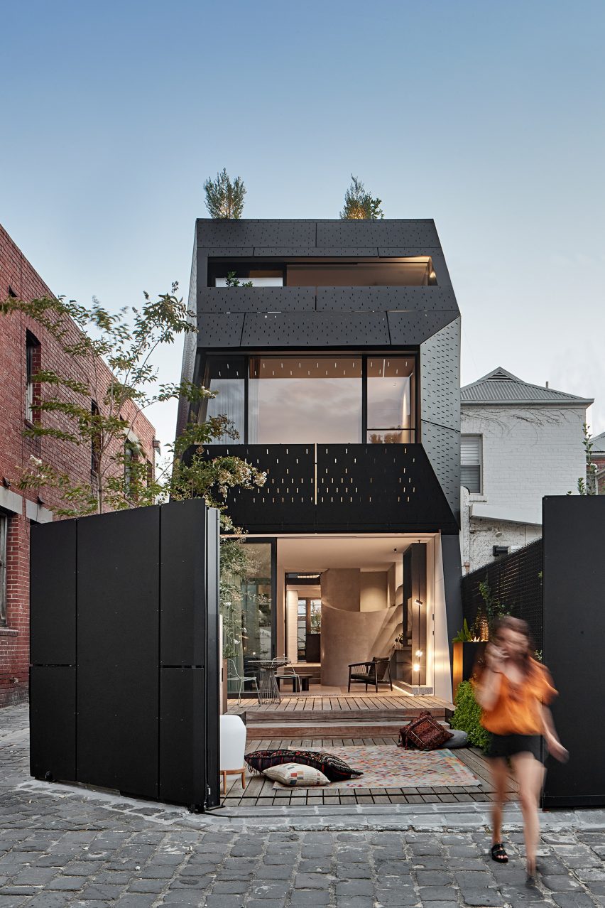 Exterior of St Martins Lane extension in Melbourne by Matt Gibson Architecture + Design