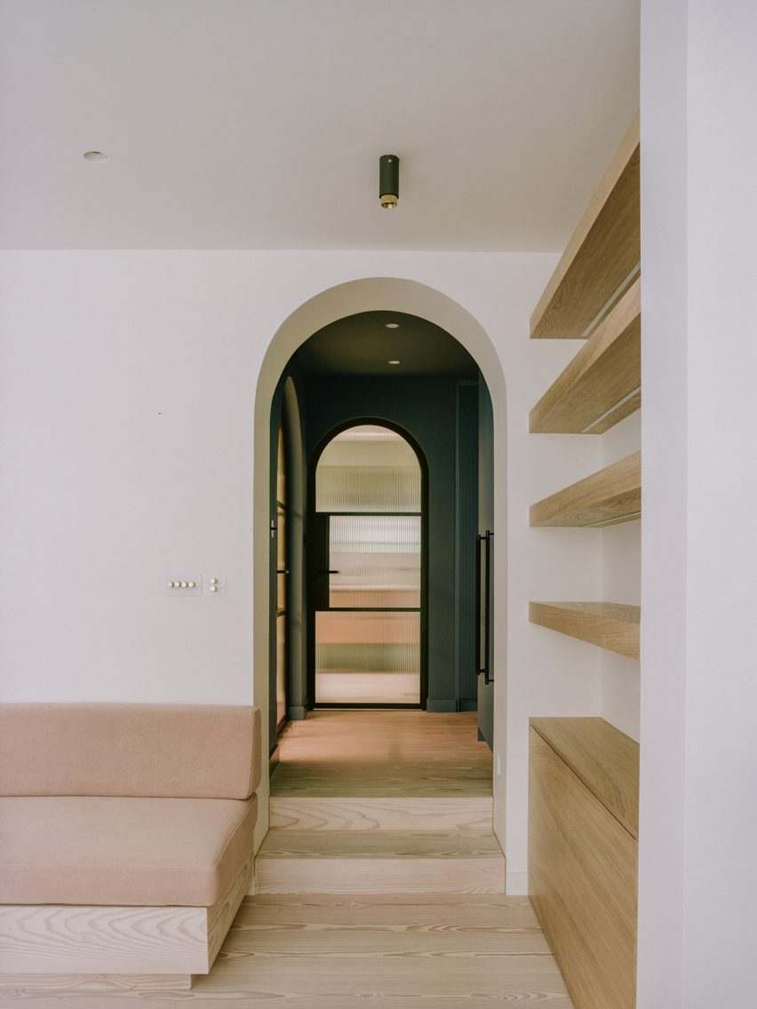 Interior of Steele's Road House by Neiheiser Argyros