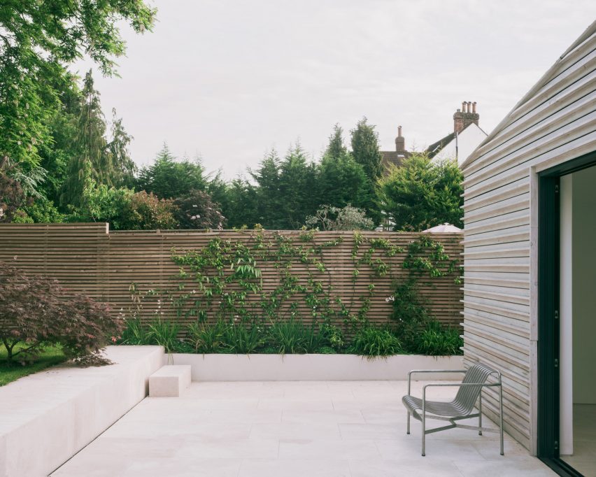 Exterior of Suncatcher house extension in London by Francesco Pierazzi Architects