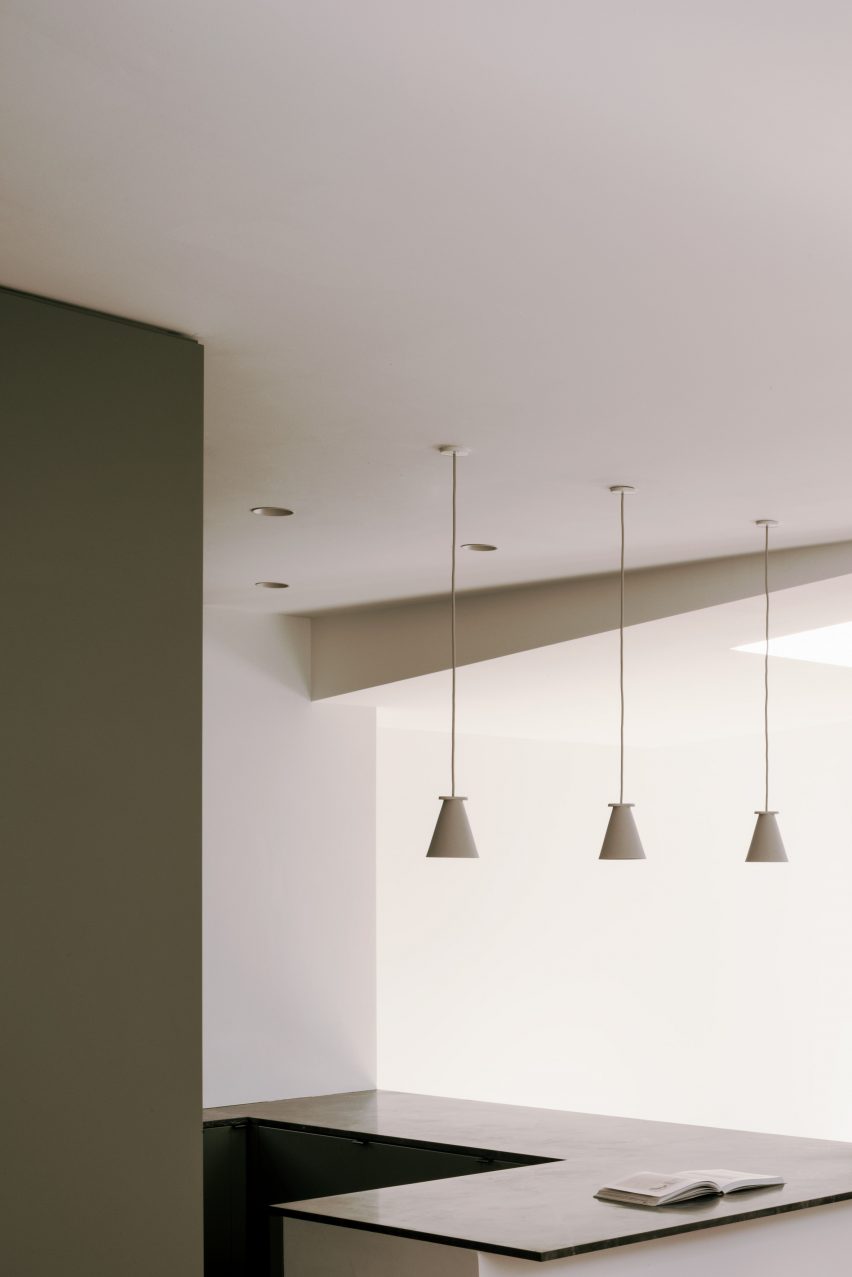 Interior of Suncatcher house extension in London by Francesco Pierazzi Architects