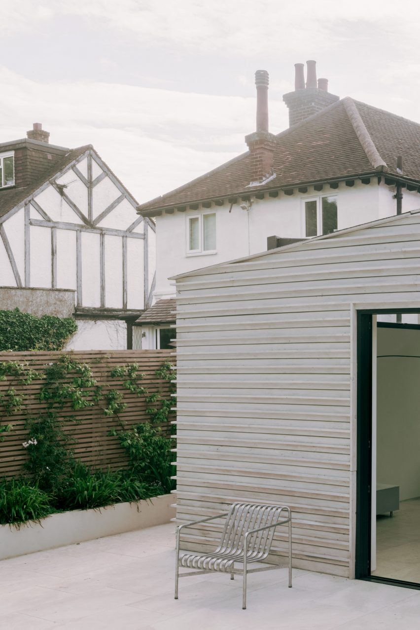 Exterior of Suncatcher house extension in London by Francesco Pierazzi Architects