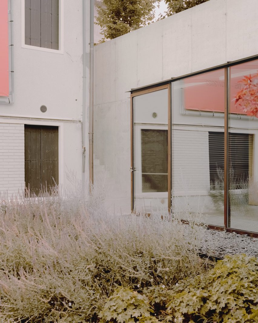 Exterior of Threshold and Treasure art gallery in Italy by AMAA