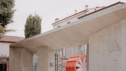 Exterior of Threshold and Treasure art gallery in Italy by AMAA
