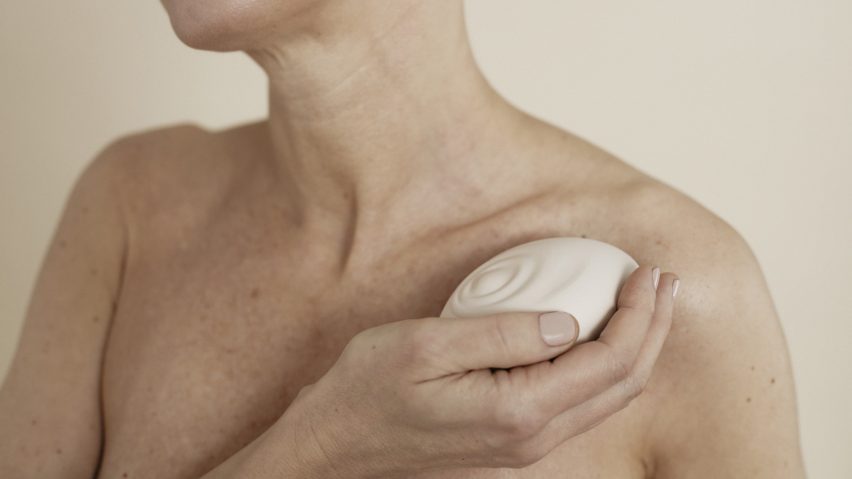 Tides massager by Salomé Bazin and Giulia Tomasello