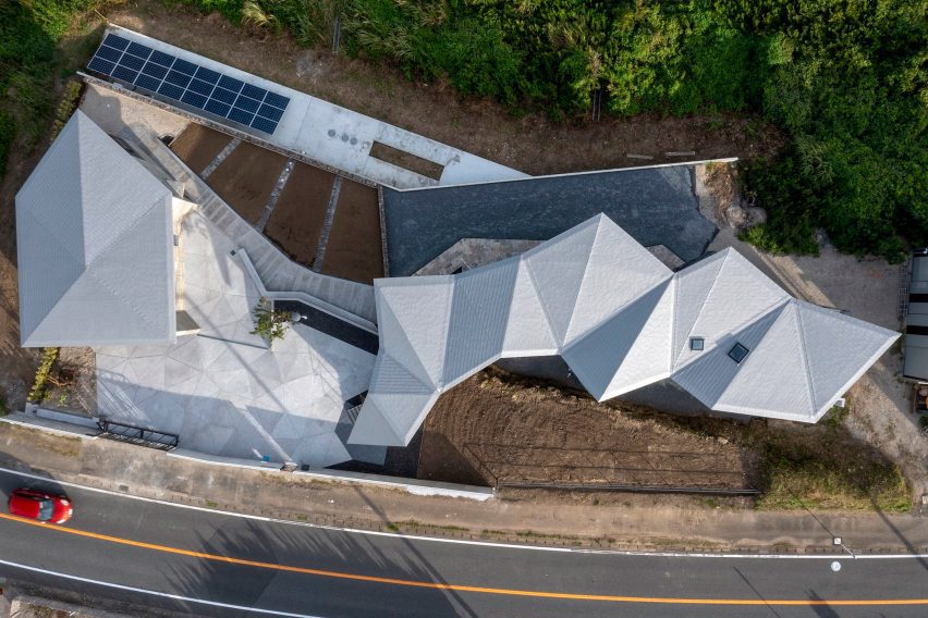 Exterior of Villa MKZ by Takeshi Hirobe Architects
