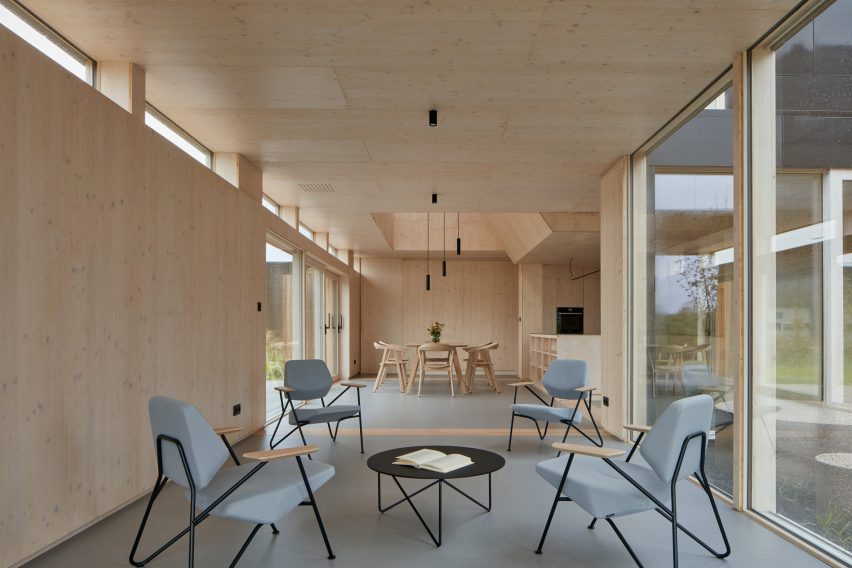Interior of Warm Nest by Ark-shelter and Archekta in Belgium