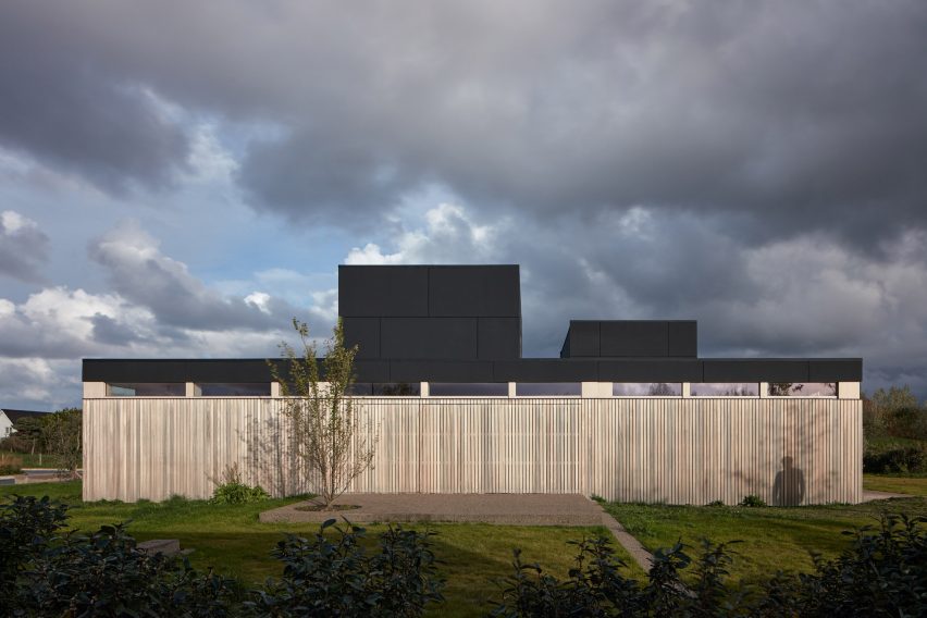 Exterior of Warm Nest by Ark-shelter and Archekta in Belgium