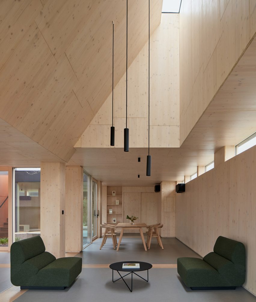 Interior of Warm Nest by Ark-shelter and Archekta in Belgium