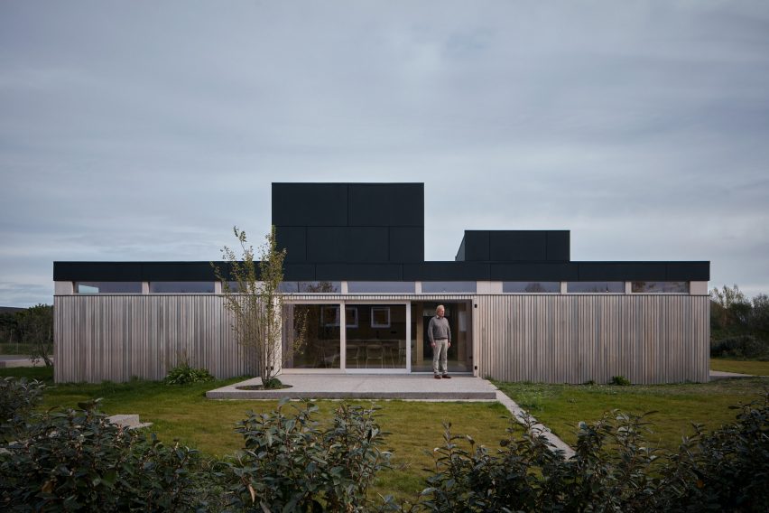 Exterior of Warm Nest by Ark-shelter and Archekta in Belgium