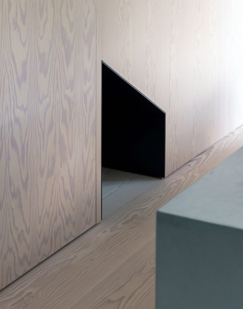 Interior of the New York farmhouse by Worrell Yeung
