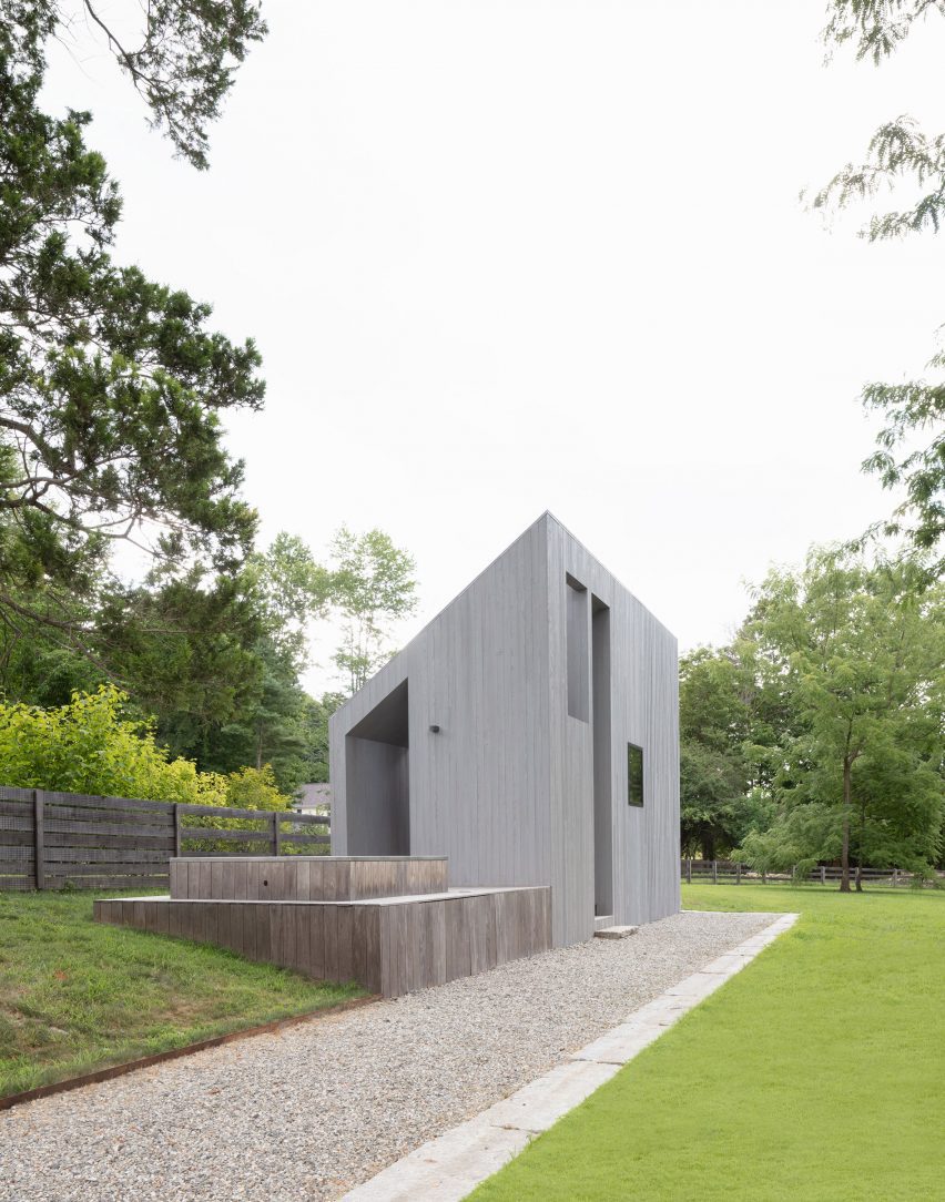 Mono-pitched timber home sauna outdoor structure